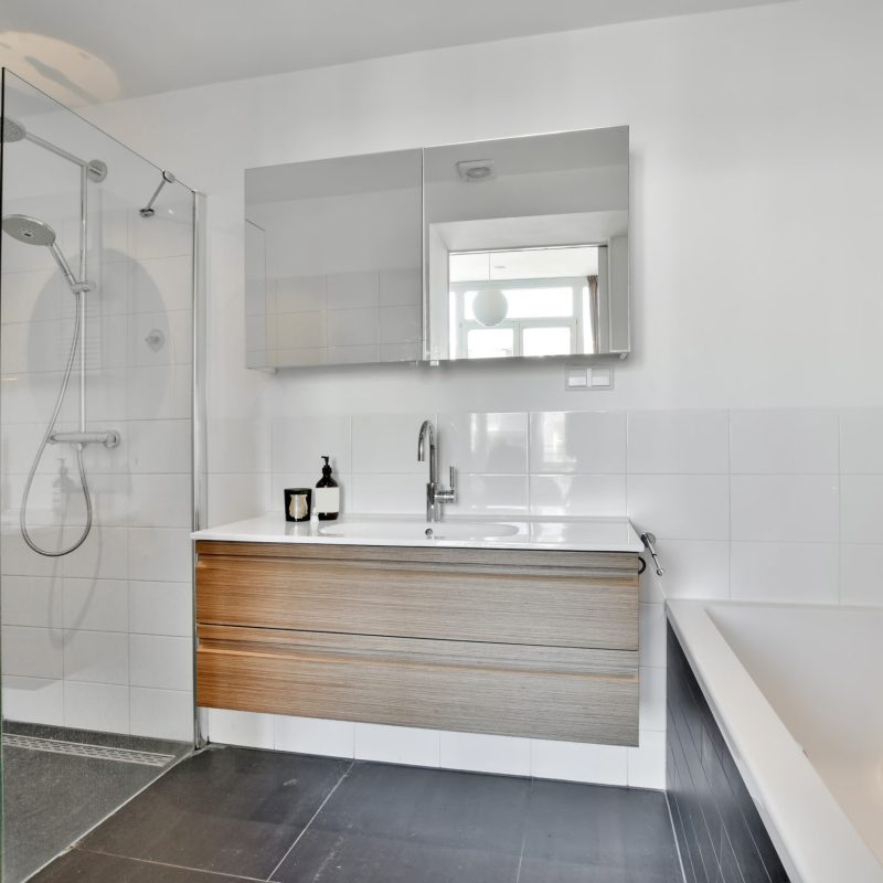 venta e instalación de mobiliario de baño y sanitario en Guipúzcoa